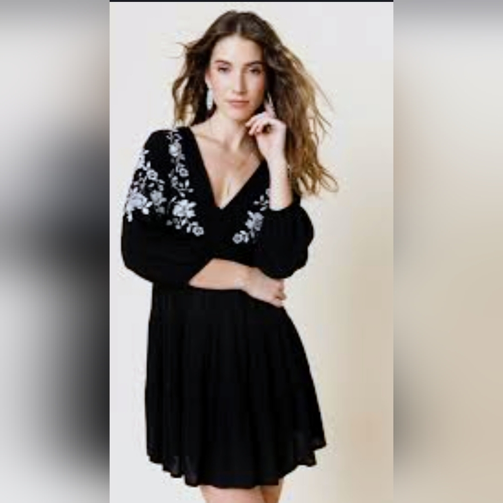 Francesca's Collections Black Dress with White Floral Embroidery